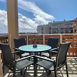 Spacious 2 Bedroom Flat In Playa De Apartmán