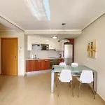 Spacious 2 Bedroom Flat In Playa De *