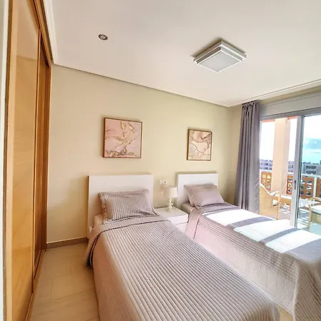 Spacious 2 Bedroom Flat In Playa De Apartment La Tejita