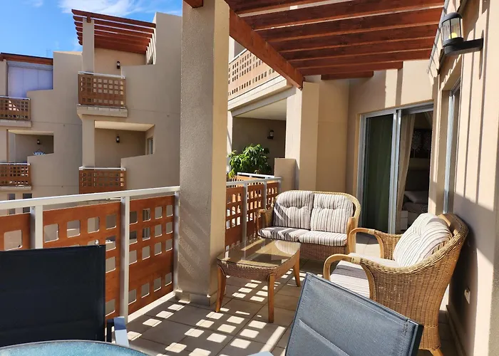 Spacious 2 Bedroom Flat In Playa De La Tejita