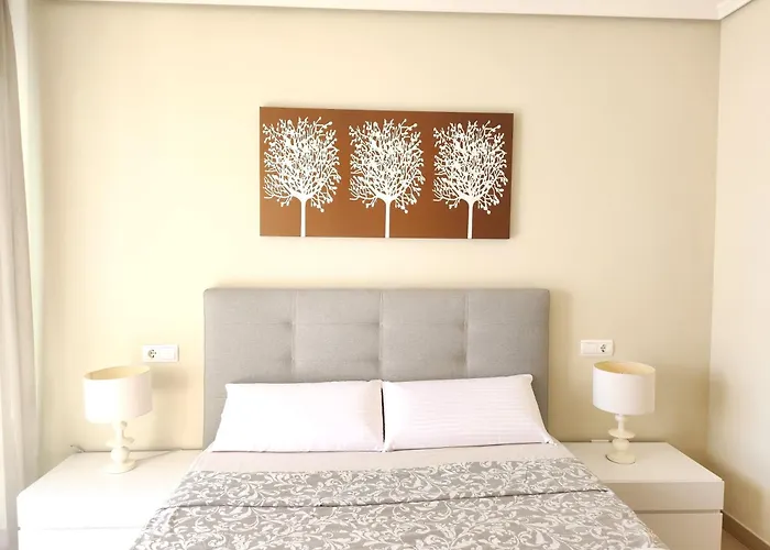 Spacious 2 Bedroom Flat In Playa De Apartment *