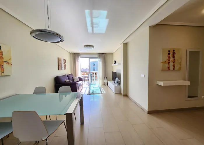 Spacious 2 Bedroom Flat In Playa De La Tejita