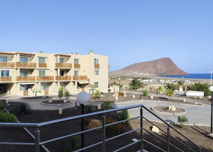 Spacious 2 Bedroom Flat In Playa De *