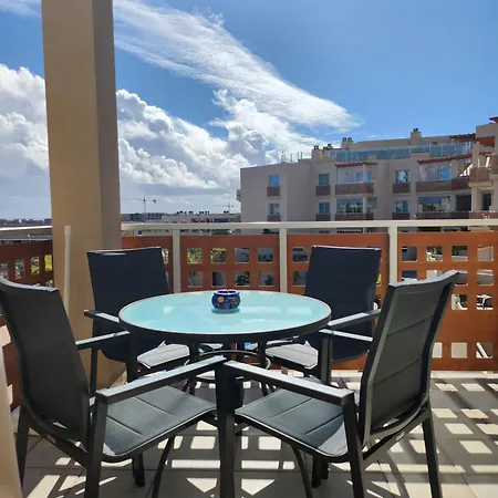 Spacious 2 Bedroom Flat In Playa De Apartmán